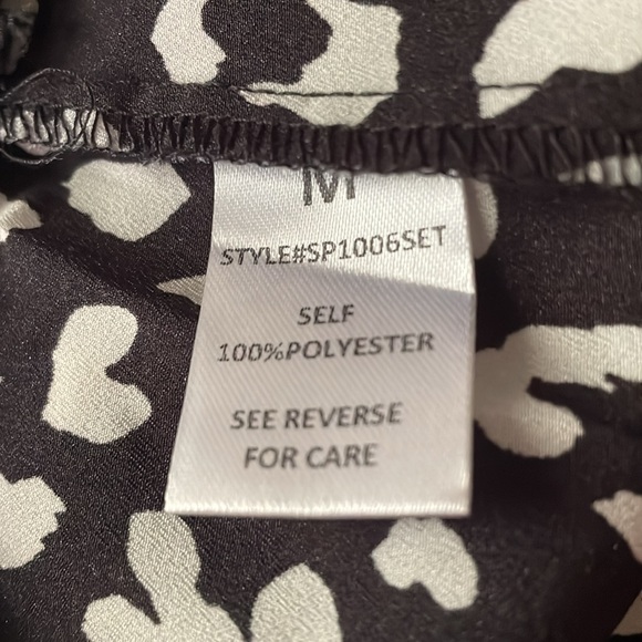 Adorable halter top and cropped pants outfit size medium - Picture 9 of 14